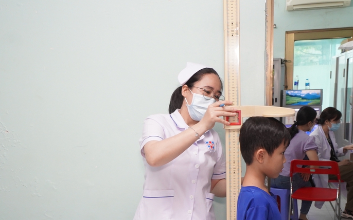 Tiêm hormone tăng trưởng chiều cao